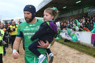 Connacht v Leinster Guinness PRO12 game at the Sportsground.<br />
Connacht captain John Muldoon carries his niece, 4 years old Emma Muldoon from Gortanumera, before the start of his 300th game for Connacht at the Sportsground last Saturday.