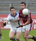 Annaghdown v Micheal Breathnach's at the Pearse Stadium.<br />
Brian Qualter, Annaghdown and Seán Denvir, Micheal Breathnach's
