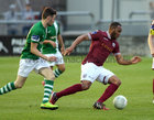 Galway United v Bray Wanderers SSE Airtricity Premier League game at Eamonn Deacy Park.<br />
Sam Oji, Galway United, and Gareth McDonagh, Bray Wanderers