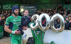 Connacht v Leinster Guinness PRO12 game at the Sportsground.<br />
Connacht captain John Muldoon carries his niece, 4 years old Emma Muldoon from Gortanumera, before the start of his 300th game for Connacht at the Sportsground last Saturday.